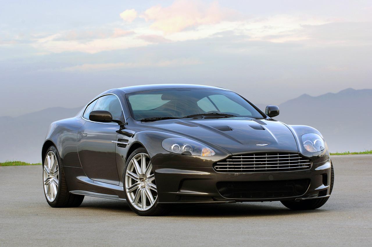 Aston Martin V12 DBS