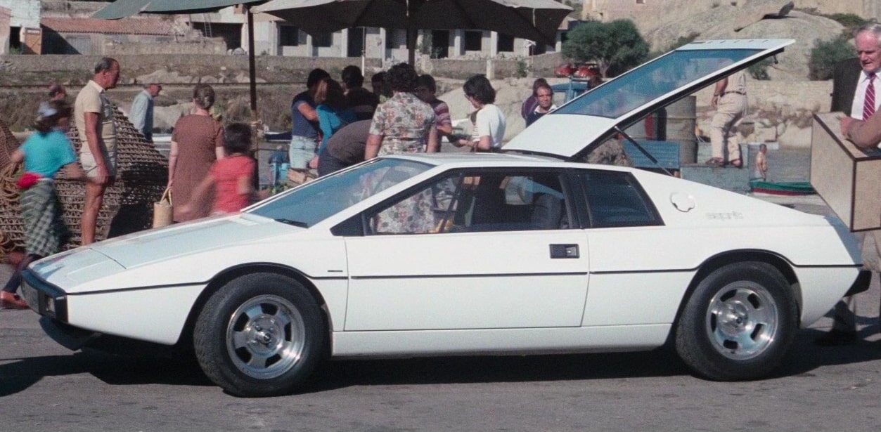 James Bond's Lotus Espirit S1