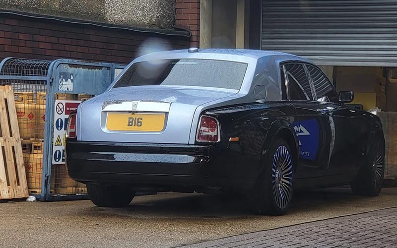 hyper private number plate B16