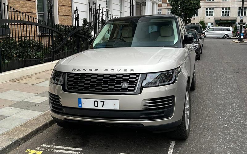 hyper private number plate O7