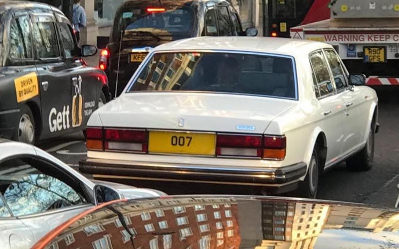 hyper private number plate OO7