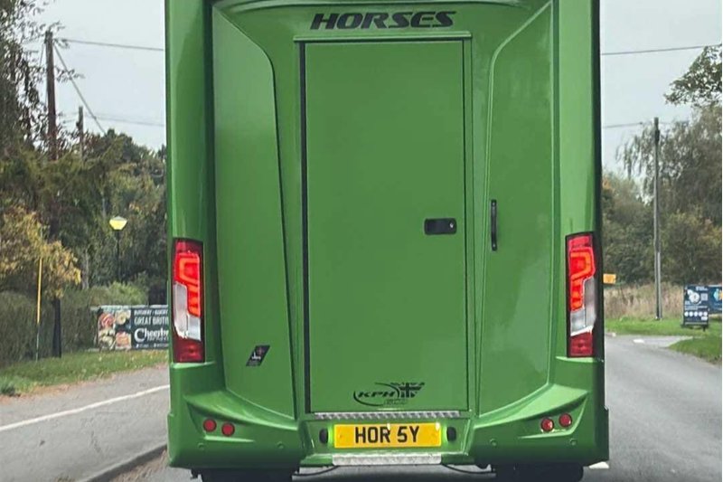 private number plates animal HOR5Y